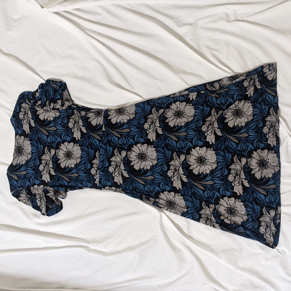 Banana Republic Floral Wrap Dress, Color Dark Blue/White Size S - Picture 2 of 12